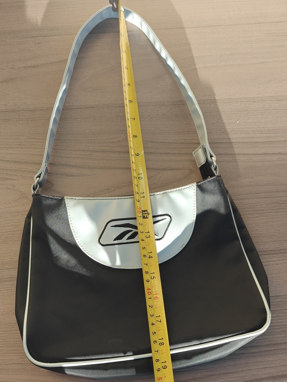 Y2K Reebok Sporty Hand Bag - Picture 6 of 8